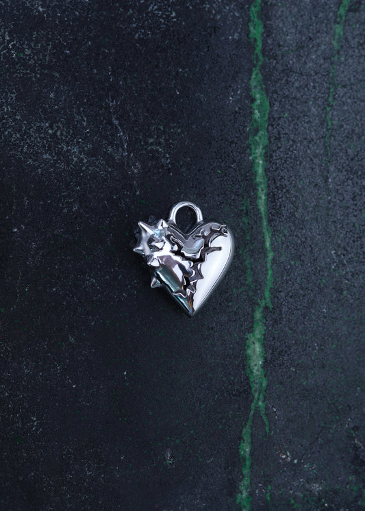 CRACKED HEART SPIKED Pendant